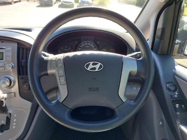 2015-Hyundai-H-1-25-CRDi-VGT-Wagon-Auto image:15