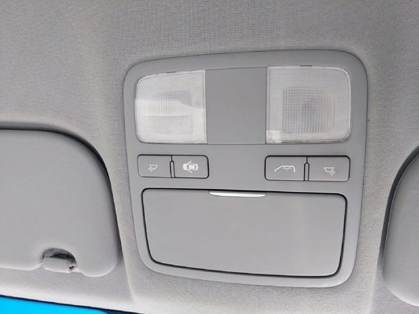 2015-Hyundai-H-1-25-CRDi-VGT-Wagon-Auto image:26