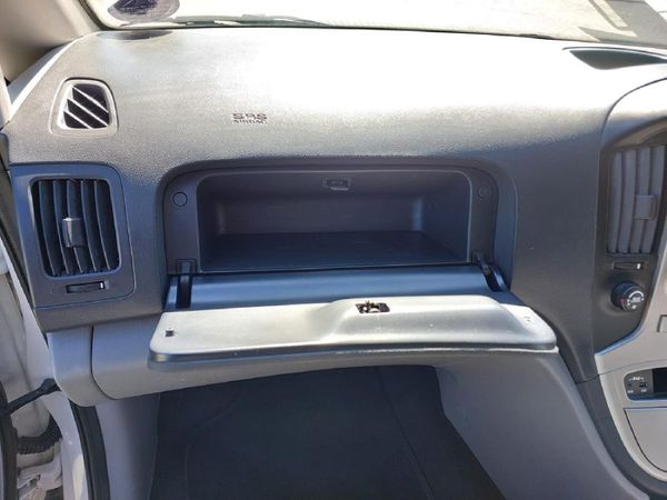 2015-Hyundai-H-1-25-CRDi-VGT-Wagon-Auto image:27
