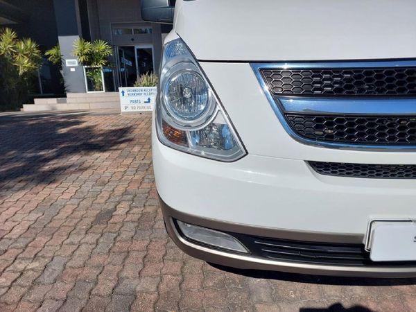 2015-Hyundai-H-1-25-CRDi-VGT-Wagon-Auto image:2