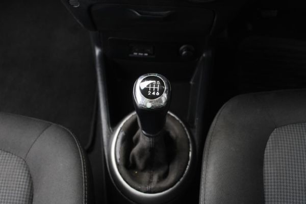 2014-Hyundai-i20-14D-Glide image:18