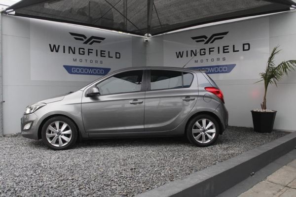 2014-Hyundai-i20-14D-Glide image:1