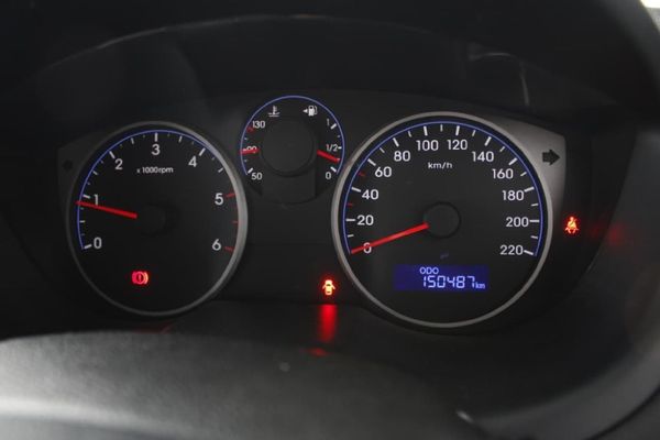 2014-Hyundai-i20-14D-Glide image:19