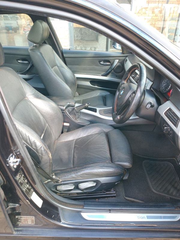 2009-BMW-3-Series-320i-Auto image:9