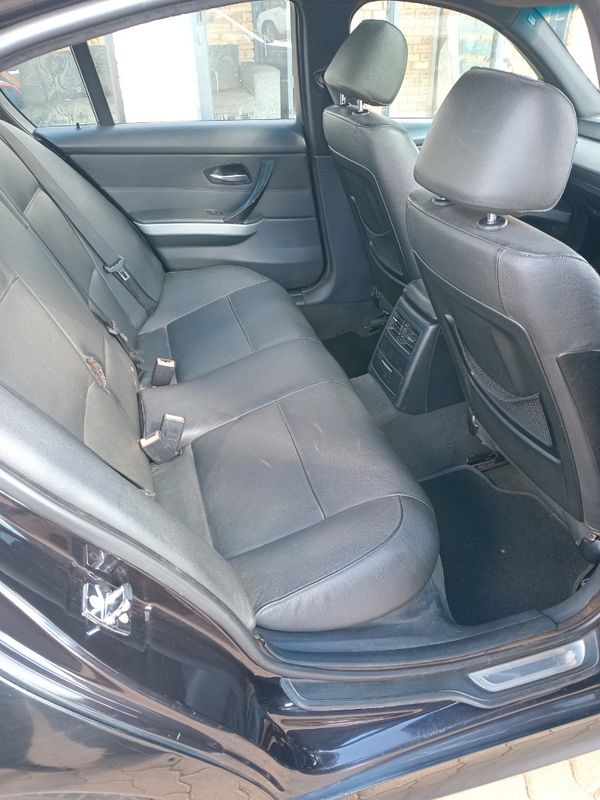 2009-BMW-3-Series-320i-Auto image:5