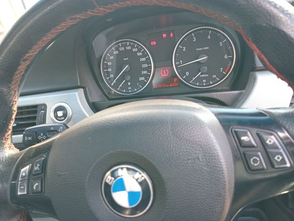 2009-BMW-3-Series-320i-Auto image:7