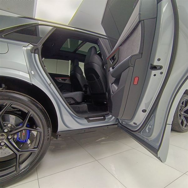 2026-Audi-RSQ8-SUV-PERFORMANCE-QUATTRO-TIPTRONIC image:23