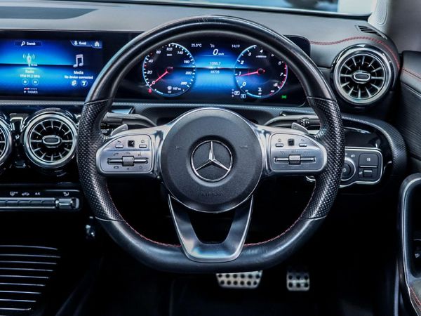 2021-Mercedes-Benz-CLA-200-Auto image:9
