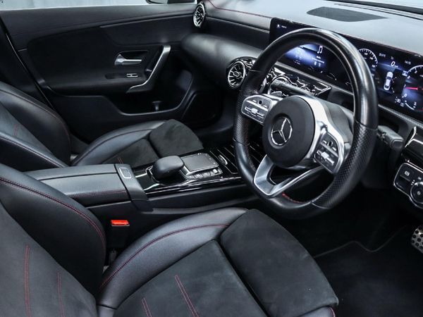 2021-Mercedes-Benz-CLA-200-Auto image:11