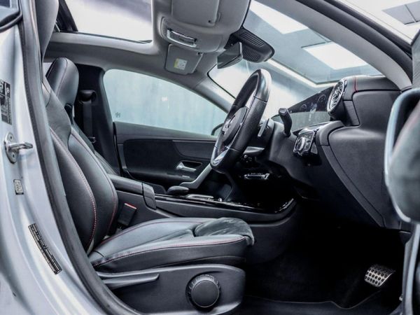 2021-Mercedes-Benz-CLA-200-Auto image:17