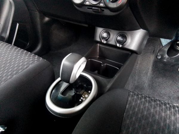 2025-Toyota-Vitz-10-XR-AMT image:16
