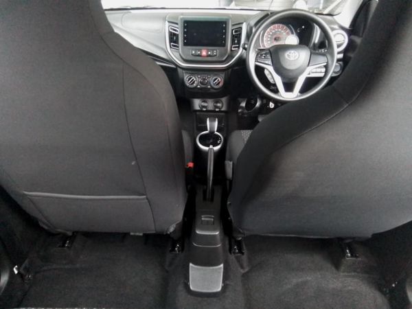 2025-Toyota-Vitz-10-XR-AMT image:17