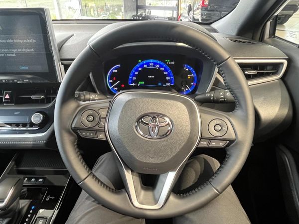 2026-Toyota-Corolla-Cross-18-XS-Hybrid image:11