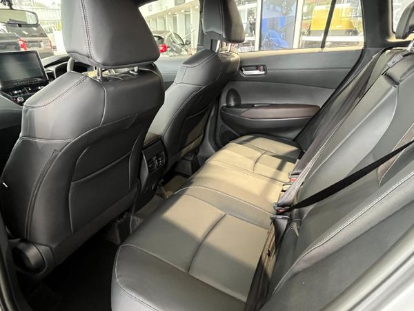 2026-Toyota-Corolla-Cross-18-XS-Hybrid image:8