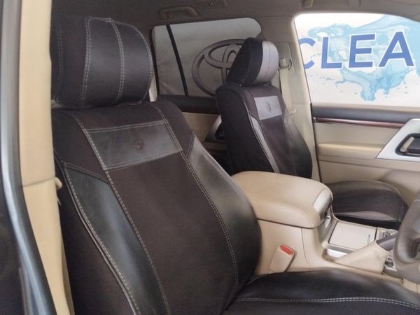 2018-Toyota-Land-Cruiser-200-45-D-V8-VX-R-Auto image:17