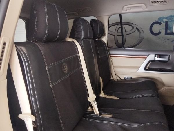 2018-Toyota-Land-Cruiser-200-45-D-V8-VX-R-Auto image:18