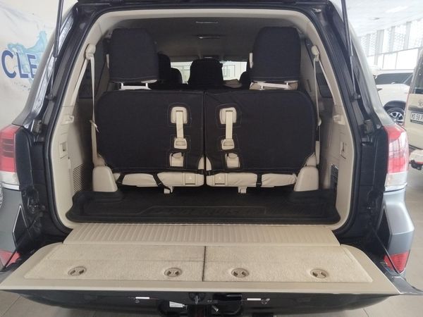 2018-Toyota-Land-Cruiser-200-45-D-V8-VX-R-Auto image:22
