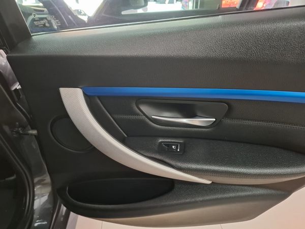 2018-BMW-3-Series-320d-M-Sport-Auto image:17