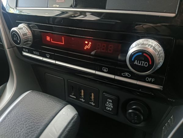 2021-Mitsubishi-Pajero-Sport-24D-4x4-Auto image:19