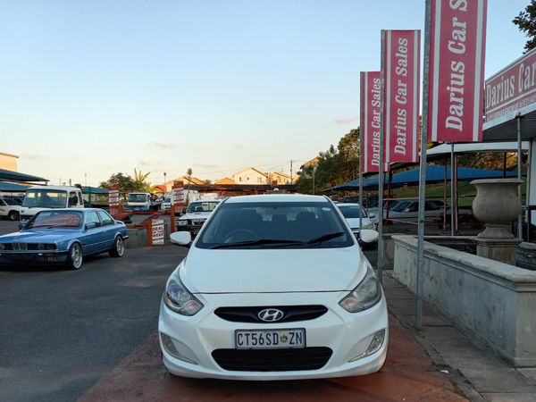 2011-Hyundai-Accent-16-GLS-Fluid image:1