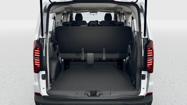 2026-Volkswagen-Transporter-Crew-Bus-20TDI-LWB-81kw-8-Seat image:5
