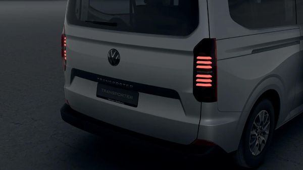 2026-Volkswagen-Transporter-Crew-Bus-20TDI-LWB-81kw-8-Seat image:6