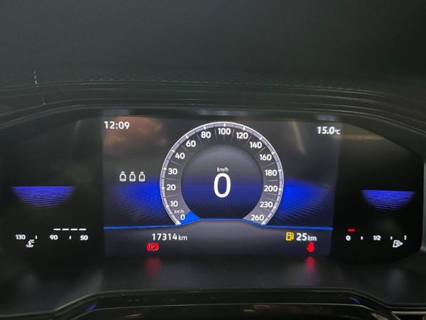 2025-Volkswagen-Polo-10-TSI-Life image:1