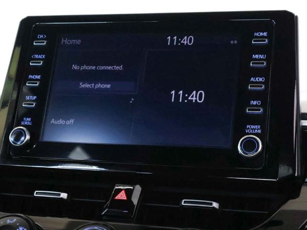 2023-Toyota-Corolla-Cross-18-XI image:19