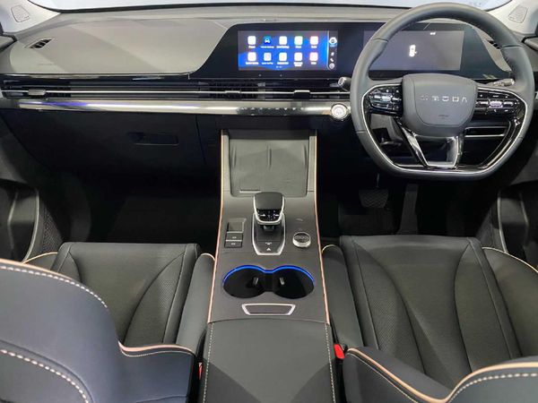 2026-Omoda-C5-15T-Elegance-X image:13