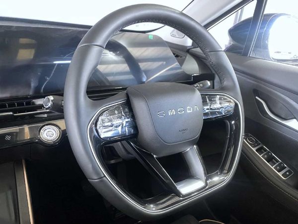 2026-Omoda-C5-15T-Elegance-X image:15