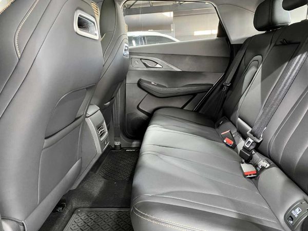 2026-Omoda-C5-15T-Luxury-X image:8