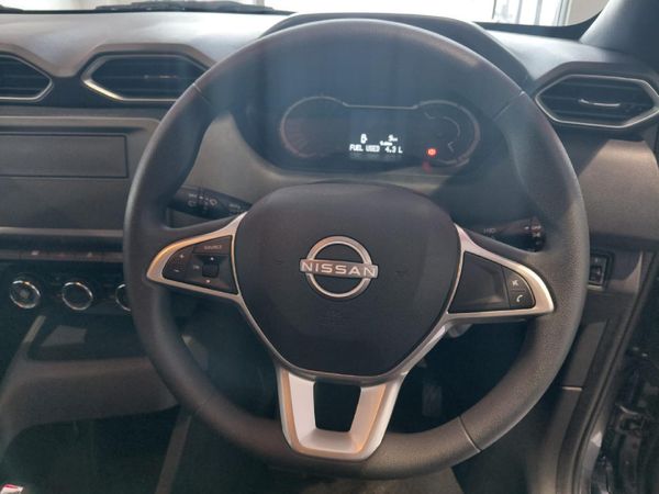 2026-Nissan-Magnite-10-Visia-AMT image:4