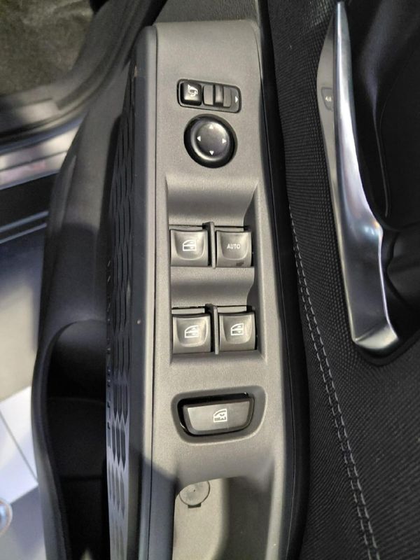2026-Nissan-Magnite-10-Visia-AMT image:7