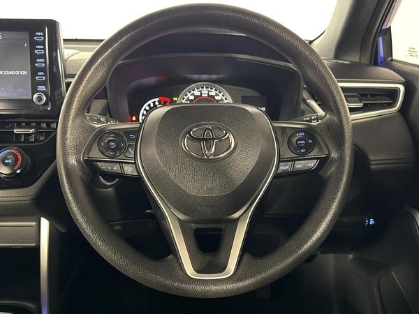 2023-Toyota-Corolla-Cross-18-XI image:11