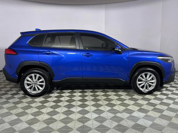 2023-Toyota-Corolla-Cross-18-XI image:16