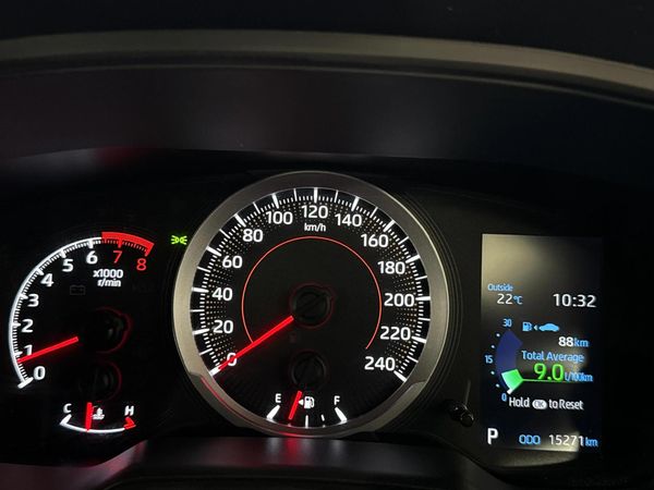 2023-Toyota-Corolla-Cross-18-XI image:2