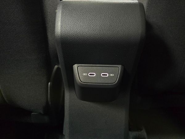 2026-Volkswagen-Polo-10-TSI-Life image:4