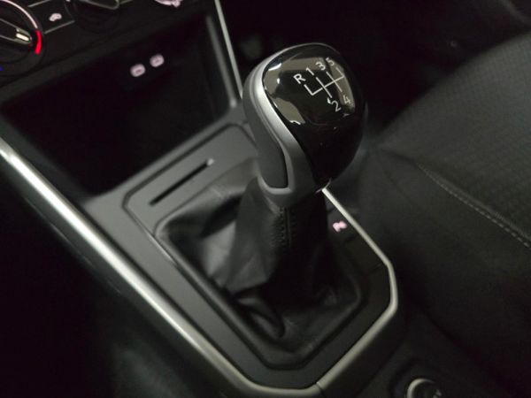 2026-Volkswagen-Polo-10-TSI-Life image:8