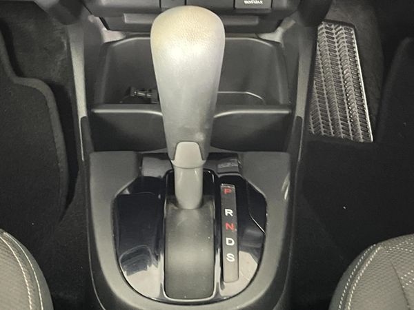 2016-Honda-Jazz-12-Comfort-Auto image:10