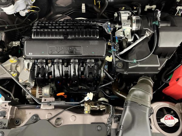2016-Honda-Jazz-12-Comfort-Auto image:12