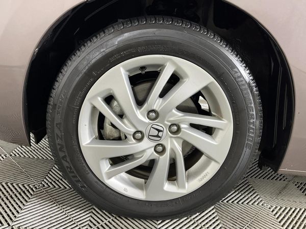 2016-Honda-Jazz-12-Comfort-Auto image:4