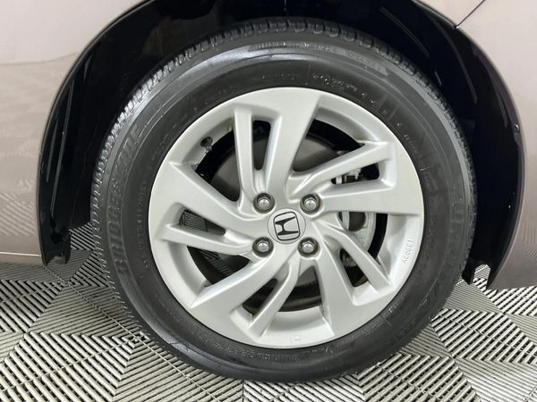 2016-Honda-Jazz-12-Comfort-Auto image:5