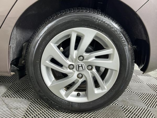2016-Honda-Jazz-12-Comfort-Auto image:6