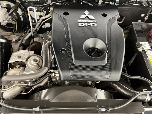 2022-Mitsubishi-Pajero-Sport-24D-Auto image:10