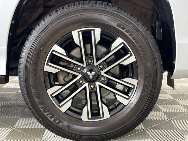 2022-Mitsubishi-Pajero-Sport-24D-Auto image:4