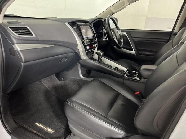 2022-Mitsubishi-Pajero-Sport-24D-Auto image:6