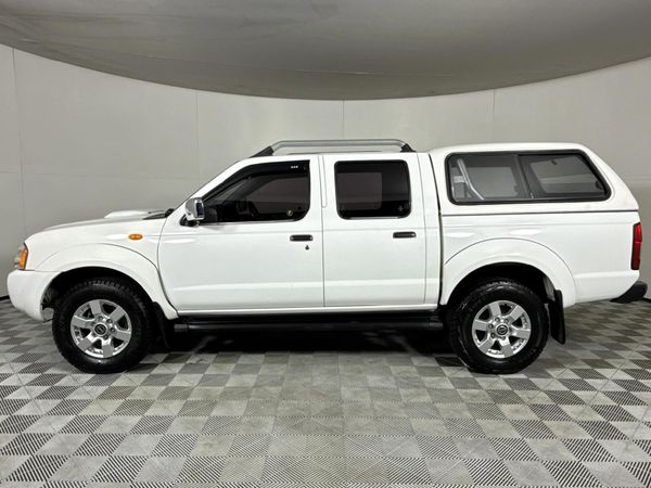 2021-Nissan-NP300-25-TDi-4x4-Double-Cab image:11