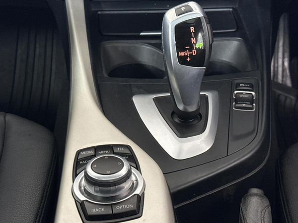 2017-BMW-1-Series-118i-5-dr-M-Sport-Auto image:7