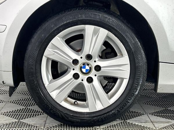 2008-BMW-1-Series-118i-5-dr-Exclusive image:4