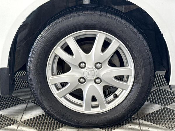 2015-Honda-Brio-12-Comfort-5-dr-Auto image:5